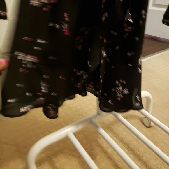 Dress - Picture 2 of 4